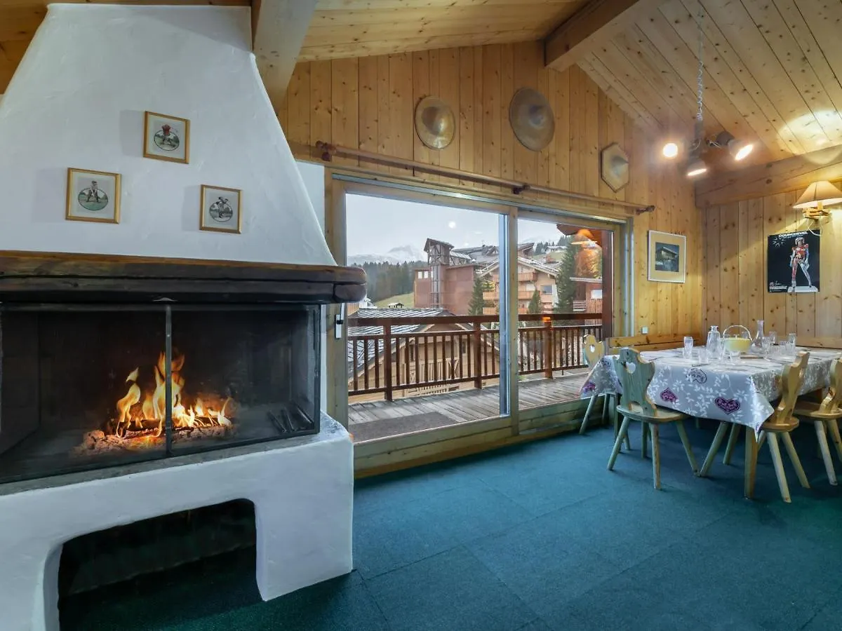 アパート Chalet Charmant A Courchevel 1850 Avec Cheminee Et Terrasse Pour 6 - Fr-1-564-67アパートメント